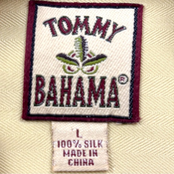 Tommy Bahama Yellow 100% Silk Textured Collared Short Sleeve Button Down Top (L) - Picture 15 of 15